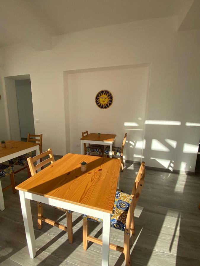 Le Cinque Stanze Palermo Room&Breakfast מראה חיצוני תמונה